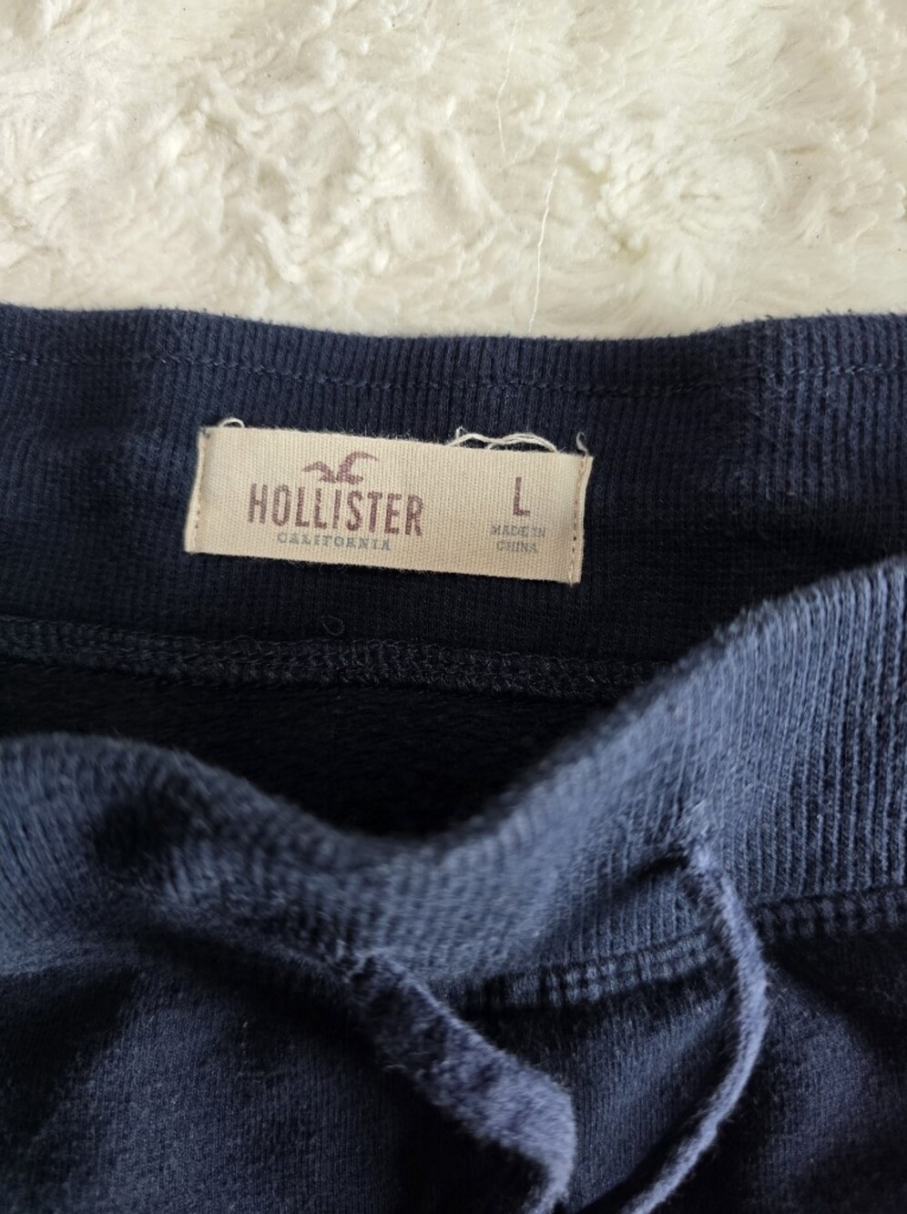 Hollister Women's Navy Drawstring Joggers with Logo Patch - Picture 5 of 8